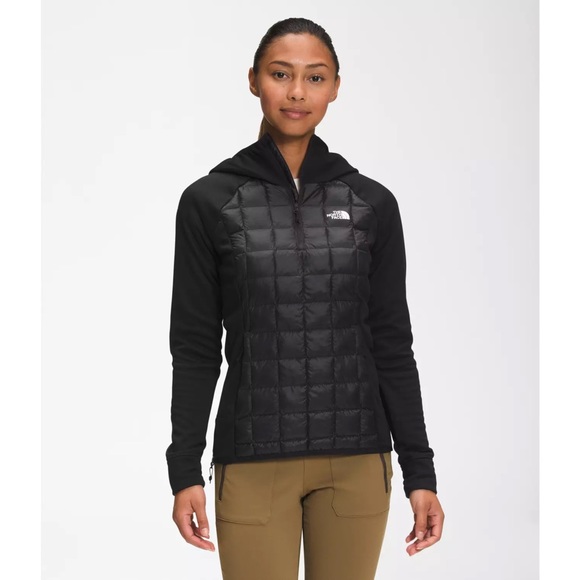 THE NORTH FACE • Black Thermoball Hybrid Jacket - Picture 2 of 7